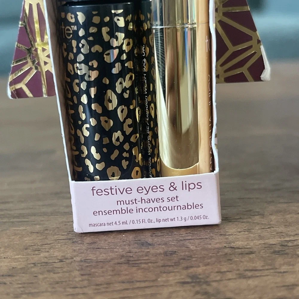 TARTE FESTIVE EYES & LIPS:‎ MANEATER MASCARA & MARACUJA LIPSTICK/BALM IN CHERRY